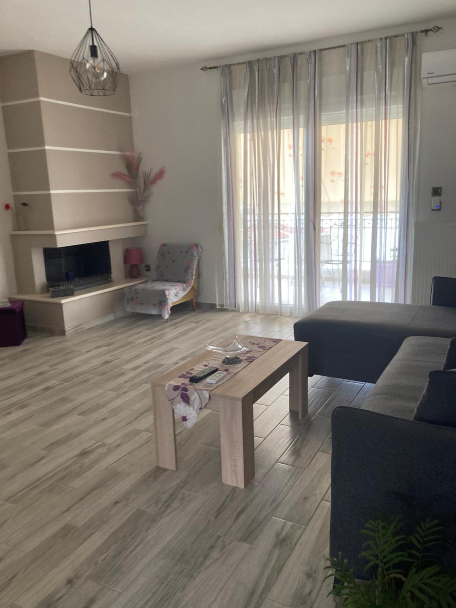 Classic And Chic Volos Luaran gambar